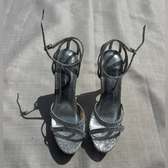 Womens Jonathan Kayne Silver Glitter Heels - Sz. 7 - Picture 2 of 6